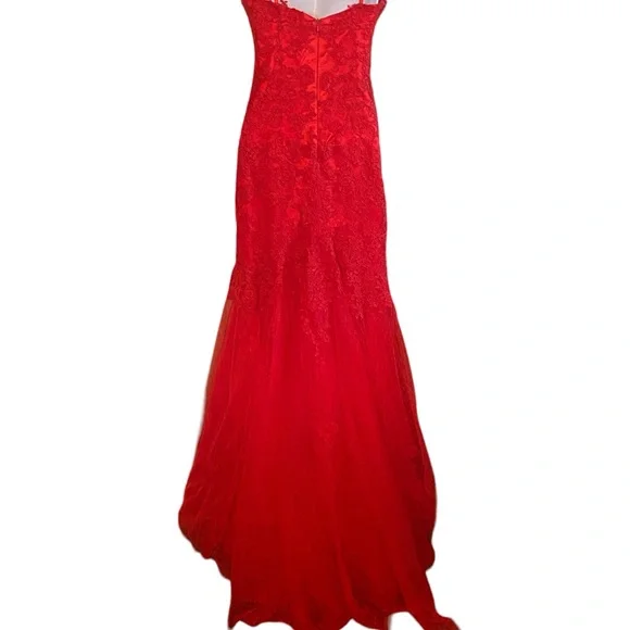 Dave & Johnny Red Long Formal Mermaid Dress-Size 1/2 - Picture 3 of 6